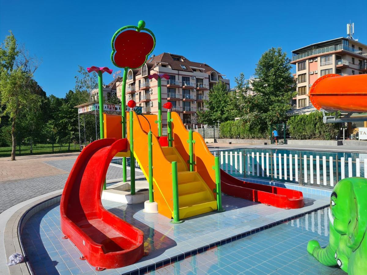Tarsis Club & Aquapark Aparthotel 4*
