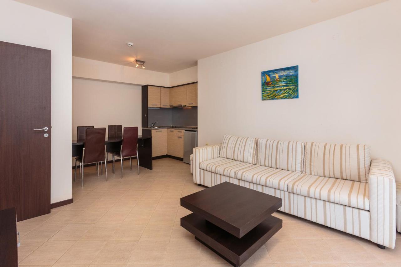 Tarsis Club & Aquapark Apart Otel 4*